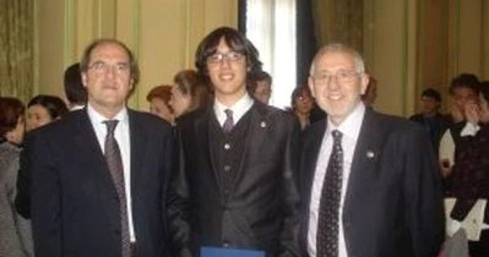 Ministrul Gabilondo, Luca și profesorul Menargues. FOTO: laverdad.es