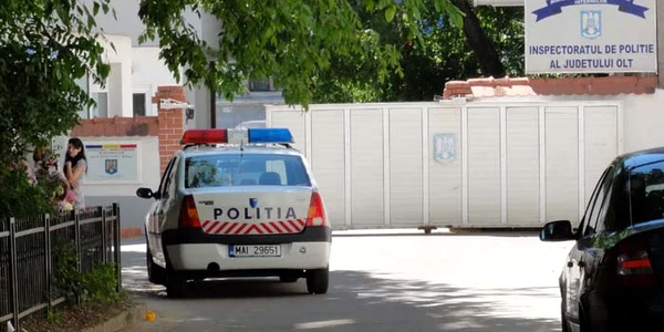 Poliţiştii au preluat cercetările