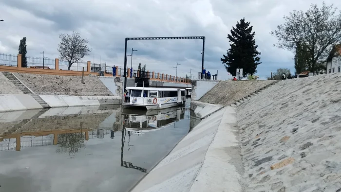 Ecluza de la Sânmihaiu Român funcţionează după mai bine de 60 de ani FOTO Ş.Both