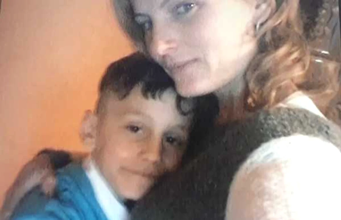 Iulian şi mama sa