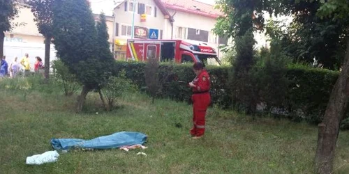 brasov femeie cazuta etaj