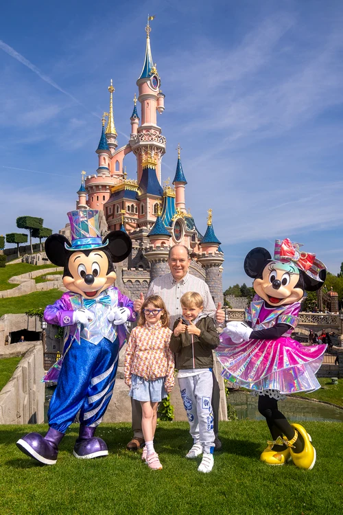 Prințul Albert, Prințesa Gabriella și Prințul Jacques | CREDIT: SYLVAIN BECHE/DISNEYLAND PARIS