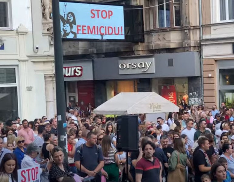 Bosnia Herțegovina: Manifestaţii de protest în mai multe oraşe după uciderea unei femei în direct pe Instagram VIDEO