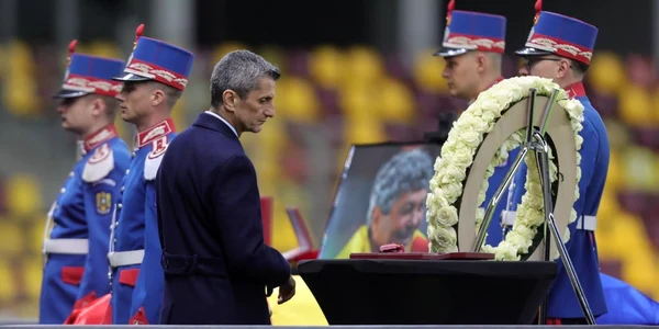 https   www prosport ro  wp content uploads 2026 04 gestul lui razvan lucescu de care trebuie sa auda toata romania jpg
