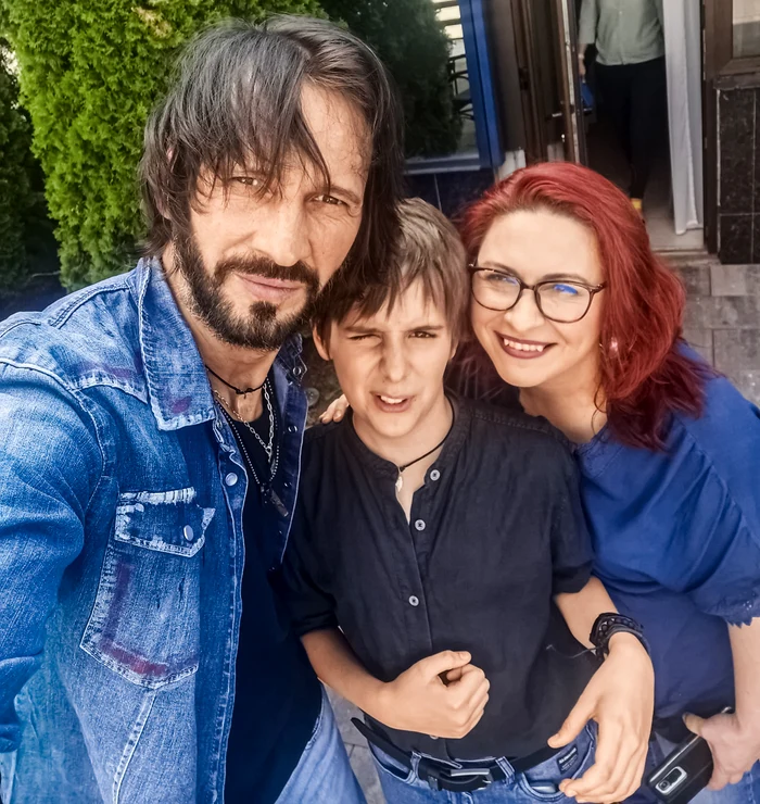 Bogdan și Ioana sunt amândoi actori, dar „colaborează“ doar ca soți și părinți ai lui Vladimir.