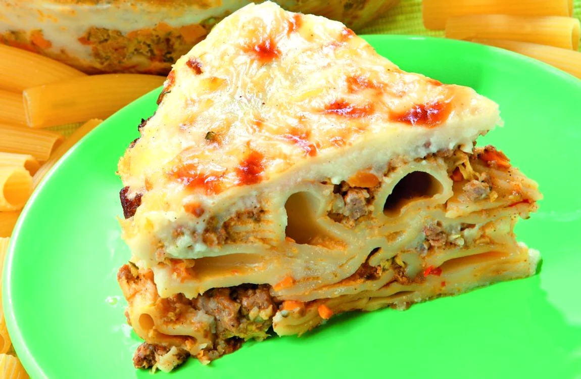 budinca macaroane carne Fotolia 7080876 Subscription L jpeg