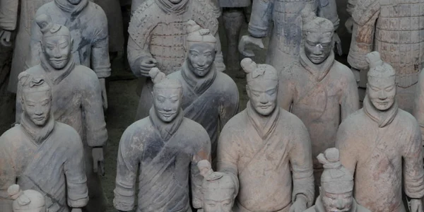 Armata de teracota din China FOTO 123RF