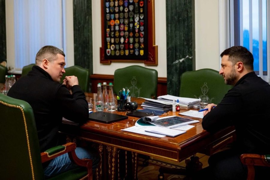 De ce nu acceptă Fedorov oferta lui Zelenski. Miza negocierilor dure cu președintele și scenariul unor ambiții politice ale fostului ministru al Apărării