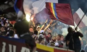 611189 rkx8359 suporteri rapid torte torta fumigena jpeg