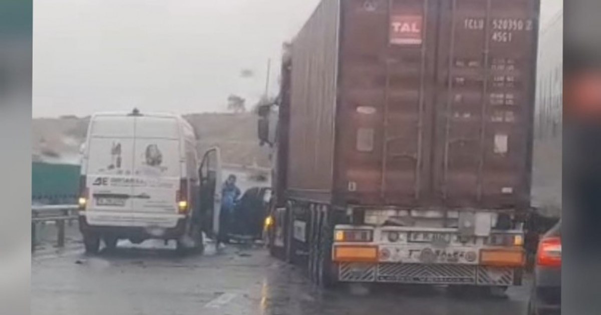 Accident pe Autostrada Soarelui: două persoane rănite, trafic deviat. Ce s-a întâmplat? Accident pe Autostrada Soarelui: două persoane rănite, trafic deviat. Ce s-a întâmplat?