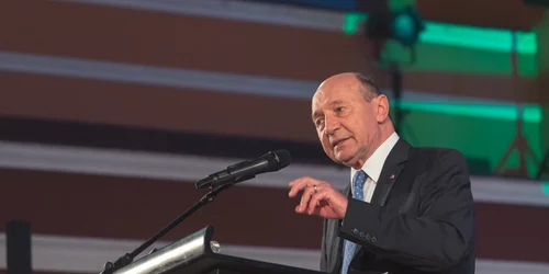 traian basescu foto FB traian basescu jpg