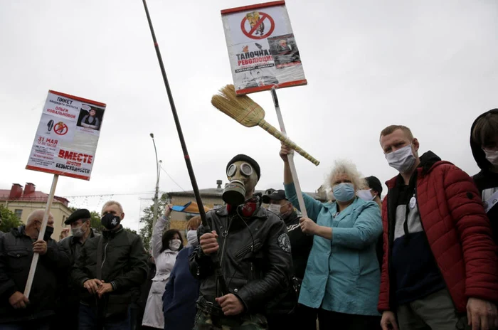Manifestaţie anti-Lukaşenko desfăşurată pe 31 mai la Minsk sub sloganul „Striviţi gîndacul” FOTO EPA-EFE
