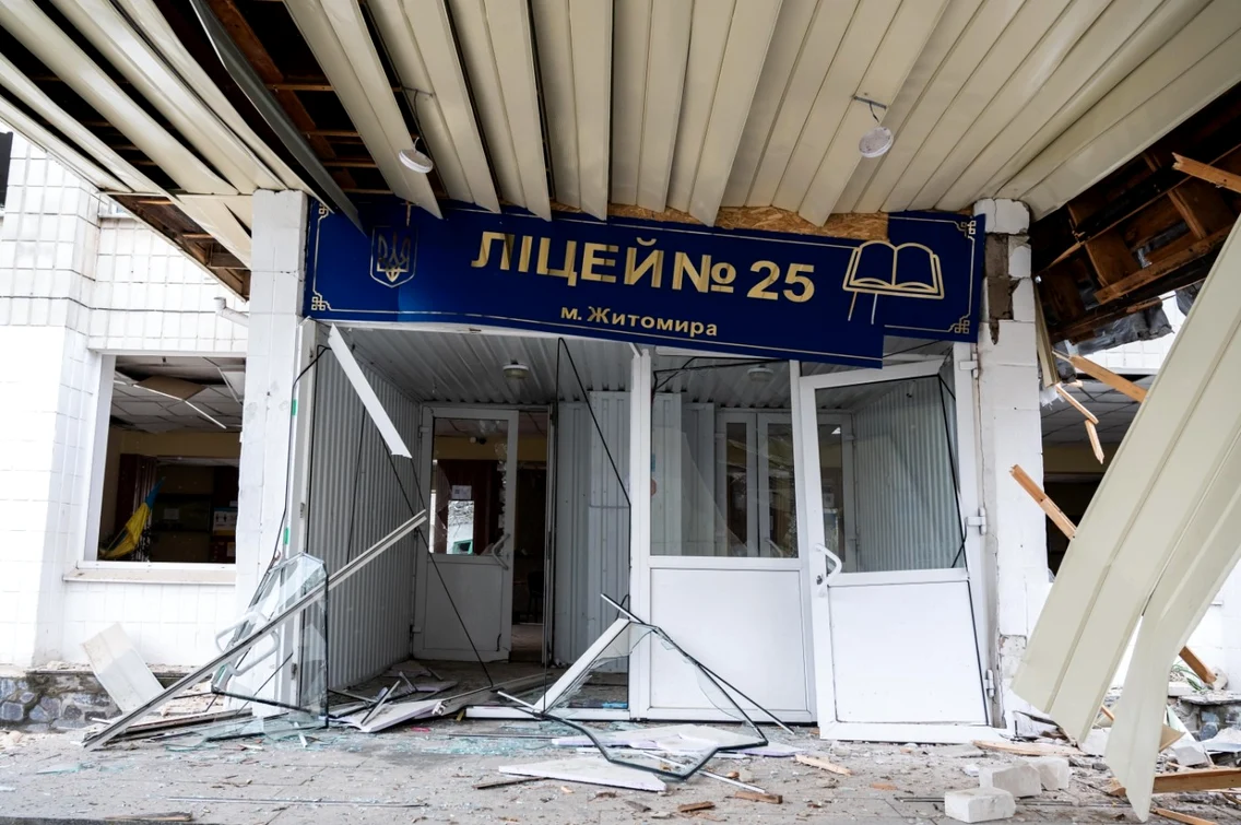 Oraşul JItomir distrus de bombardamente. Foto Unian.info