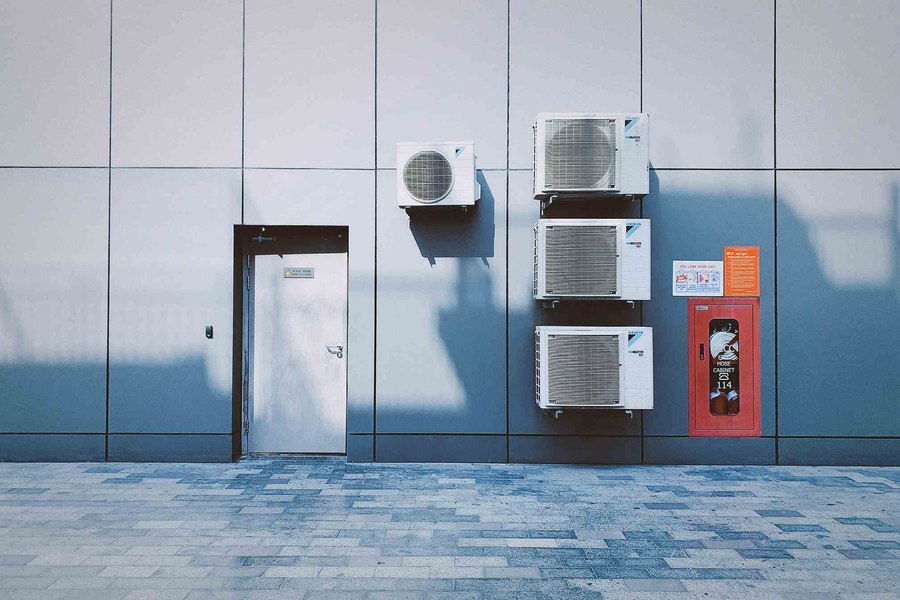 Aerul curat, oriunde te-ai afla: De ce tot mai mulți români aleg un aer conditionat portabil