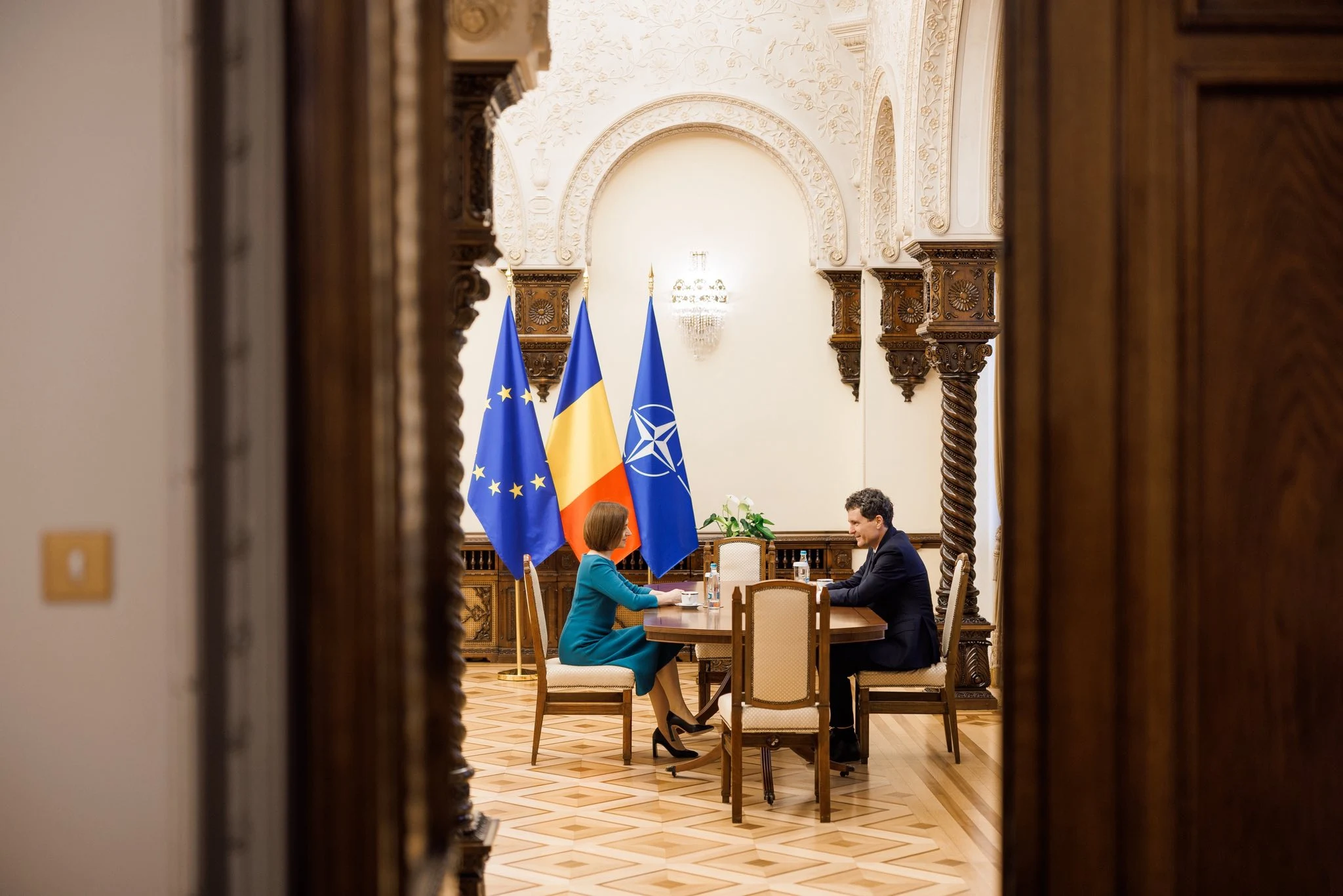 Aderarea R. Moldova la UE şi parteneriatul strategic bilateral, temele discutate de Maia Sandu și Nicuşor Dan la București