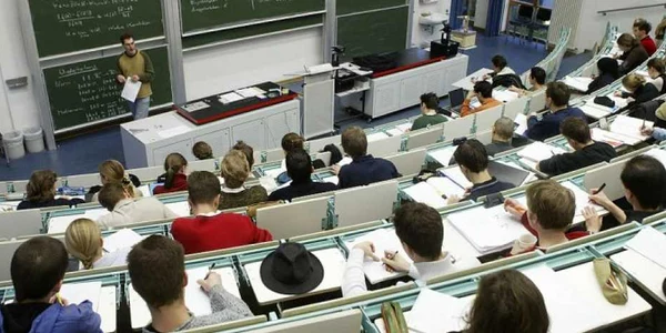 studenţi