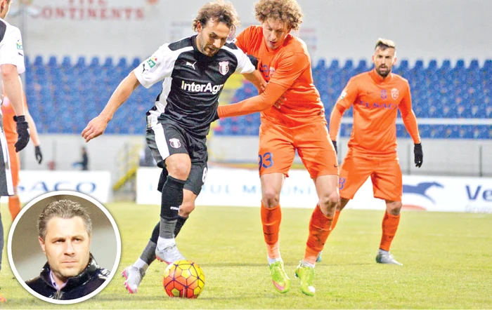 
    Teixeira a adus trei puncte de aur Astrei la BotoşaniFoto: Mediafax  