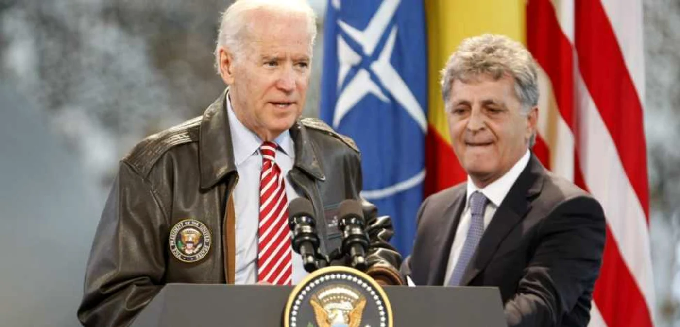 Joe Biden, în haină de militar Foto: Eduard Enea