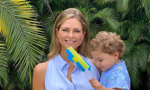 Madeleine a Suediei cu copiii jpg