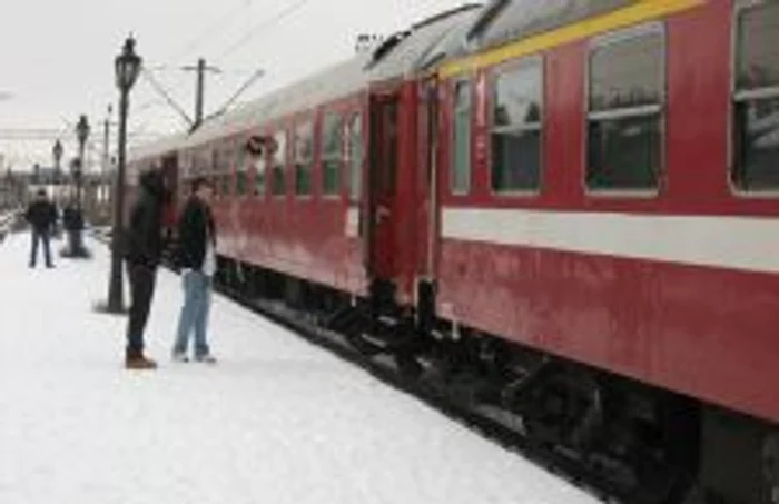 Trenurile au avut întârzieri de sute de minute