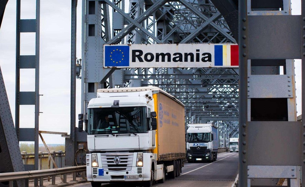 Traficul pe Podul Prieteniei Giurgiu-Ruse se va desfăşura pe o singură bandă până la sfârșitul lunii mai
