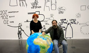 „Am avut întotdeauna o atitudine publică şi critică“ – interviu cu artiştii Lia şi Dan PERJOVSCHI jpeg