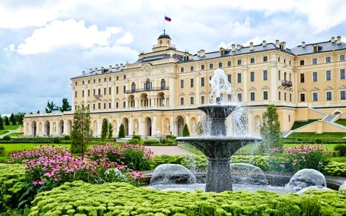 Palatul Constantin din Sankt Petersburg va găzdui tragerea la sorţi de sâmbătă