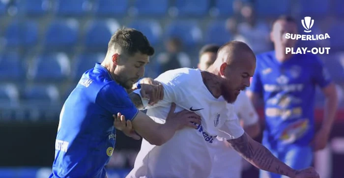Dennis Alibec și colegii săi i-au trimis pe buzoieni în Liga 2. Foto FC Buzău 