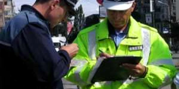 Polițiștii au efectuat cercetări 