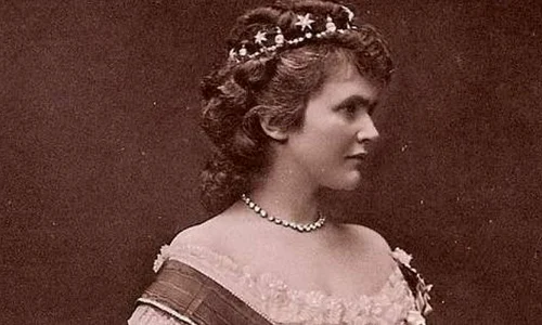 Lansare „Fluturi sărutându se  Cugetări și poezii”, de Carmen Sylva jpeg