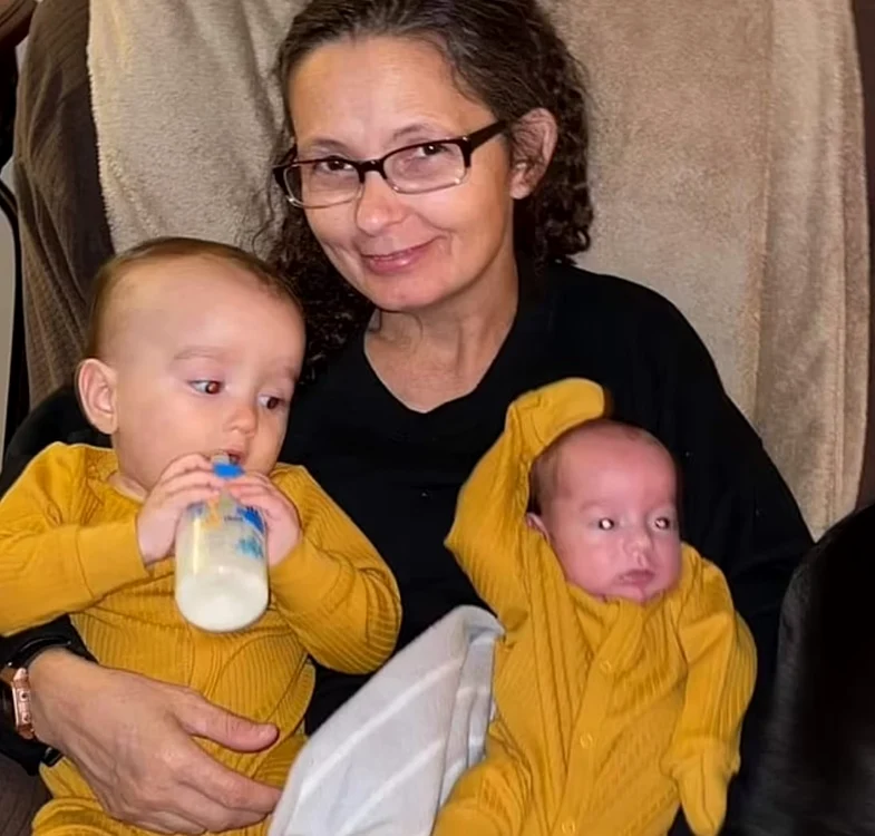 Clara Lutz și cei doi nepoței Kaden și Dallas, salvați ca prin minune - foto Facebook