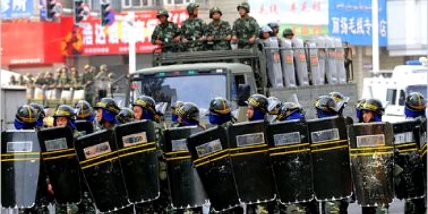 VIDEO 6 protestatari din Urumqi au fost condamnaţi la moarte