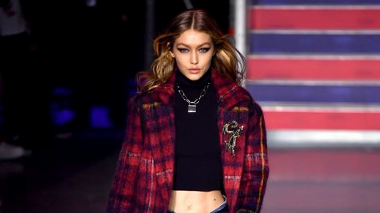 
    Gigi Hadid a stârnit controverse datorită aspectului său, unii internauți considerând-o mult prea slabă Foto:Profimedia  