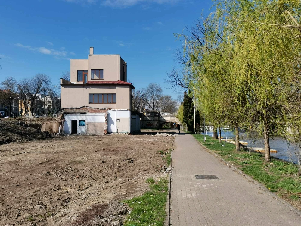 Au început lucrările de pe malul Begăi FOTO Ștefan Both