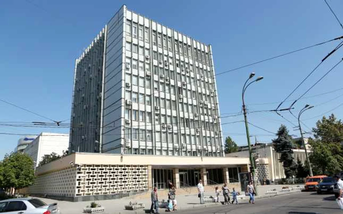 Negruţă: Guvernatorul BNM a recunoscut implicarea
politicului în activitatea instituţiei FOTO Adevărul