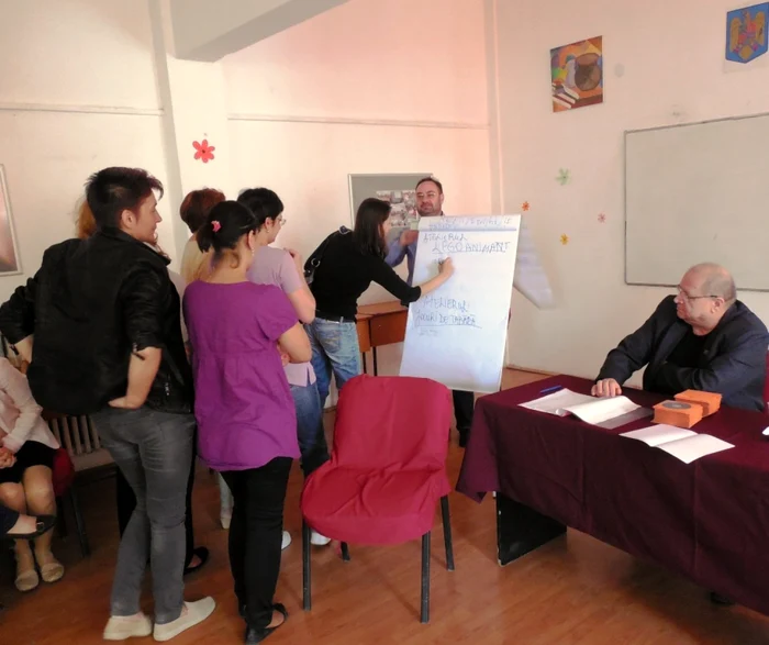 Curs despre învăţarea prin animaţie, organizat de CCD Bacău