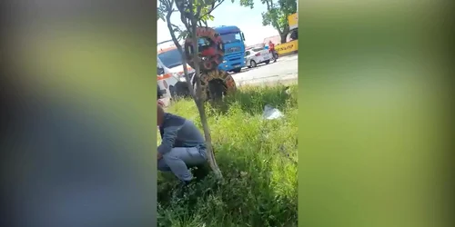Victimele unui accident rutier grav produs în judeţul Galaţi primele îngrijiri medicale la faţa locului