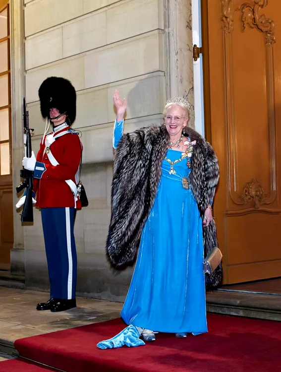 Familia Regala daneza la dineul Ordinului Elefantului  Regina Margrethe a II a, Printul Frederik si Printul Joachim   pagina oficiala (7) jpg