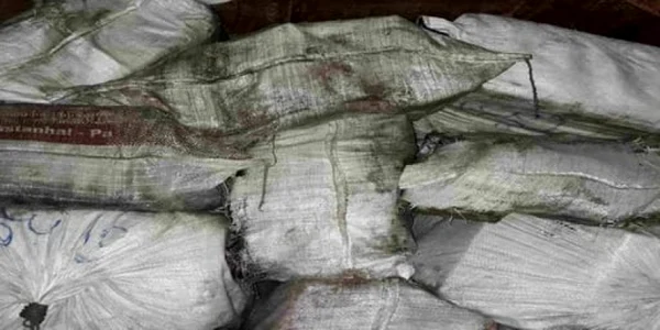 saci de cocaina in rezervorul unei nave de pescuit