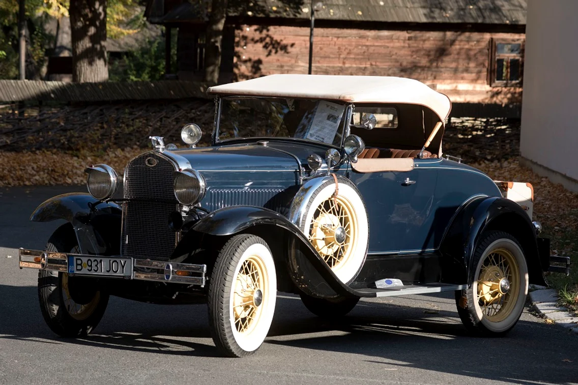 Sunbeam 3.0-Liter Super Sports „Twin Cam” Tourer la parada „Mașinile Bucureștilor. Interbelicele Orașului” la Palatul Elisabeta, 28 octombrie 2021. FOTO: Daniel Angelescu, Casa Majestății Sale