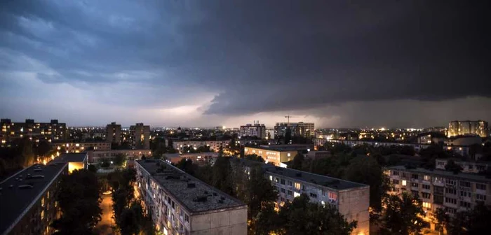 bucuresti furtuna cer innorat nori foto inquam diana oros