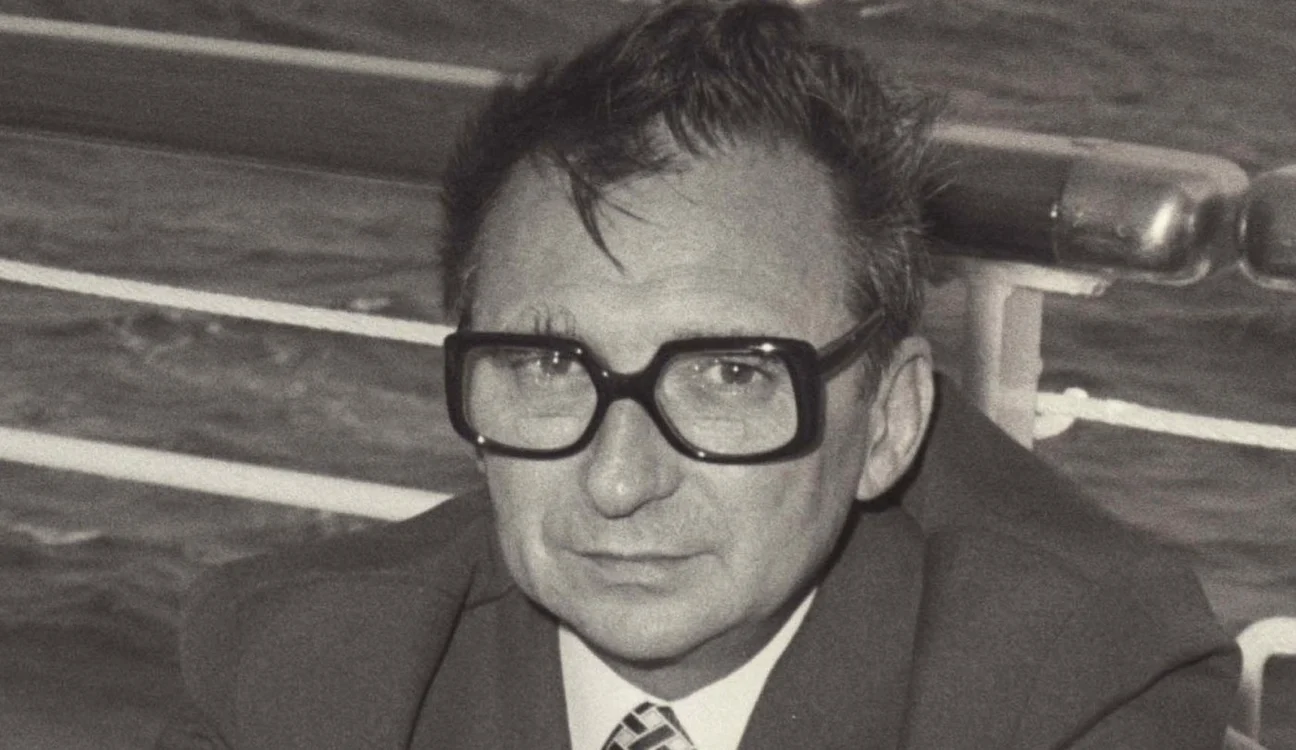 Pacepa a fugit în SUA în 1978, unde a primit azil politic şi unde trăieşte şi astăzi