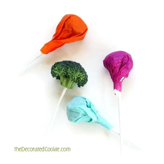 Cele mai tari păcăleli de 1 aprilie - o bucată de brocoli în loc de acadea nu va bucura niciun copil, dar expresia lui, după ce va primi adevărata bomboană, va fi de nepreţuit 