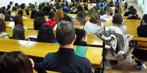Curs de jurnalism pentru liceeni la Universitatea Andrei Şaguna din Constanţa