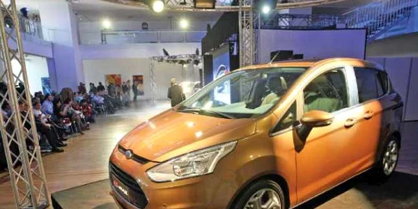 Ford a primit o nouă comandă pentru autovehiculul B-Max