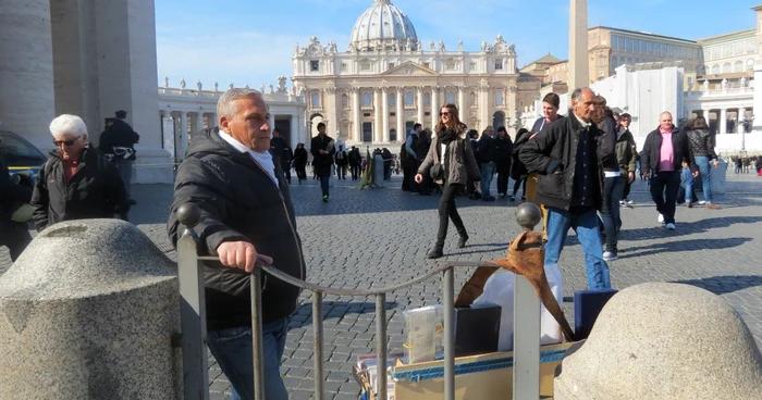 Alfredo recunoaşte că se simte trădat de demisia Papei. FOTO Elena Dumitru