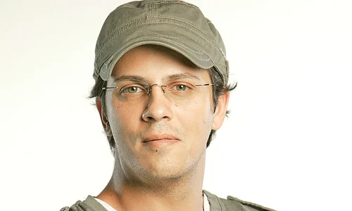 Lucian Viziru este  iniţiatorul acţiunii,  iar Click! susţinătorul  şi partenerul ei jpeg