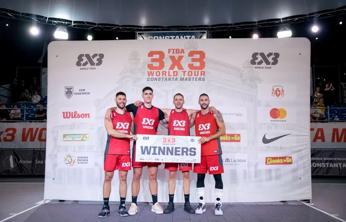 Campionii din China, o echipă compusă din jucători sârbi