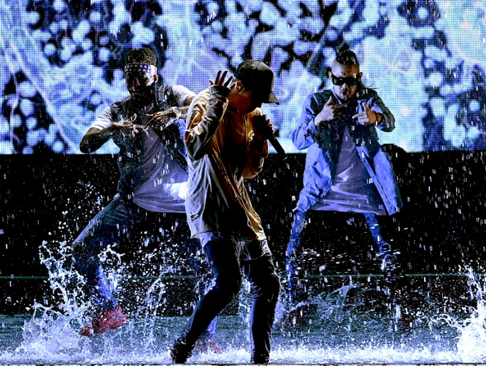 2015 American Music Awards   Show jpeg