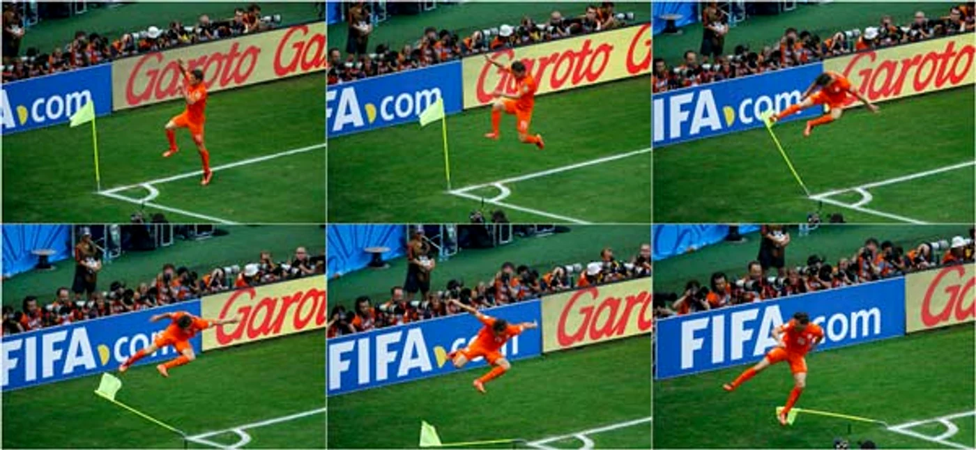 Huntelaar sare  precum luptătorii  de kung-fu...